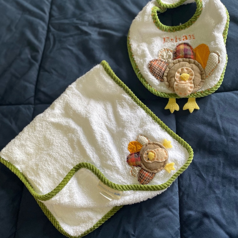 Pottery Barn kids Thanksgiving bib and burp cloth set